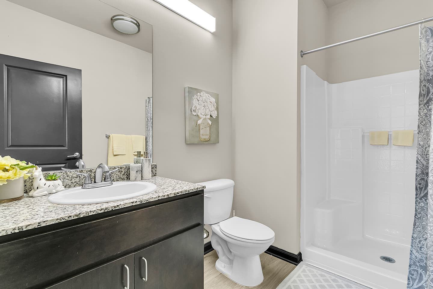 Bathroom-03-930-NoMo