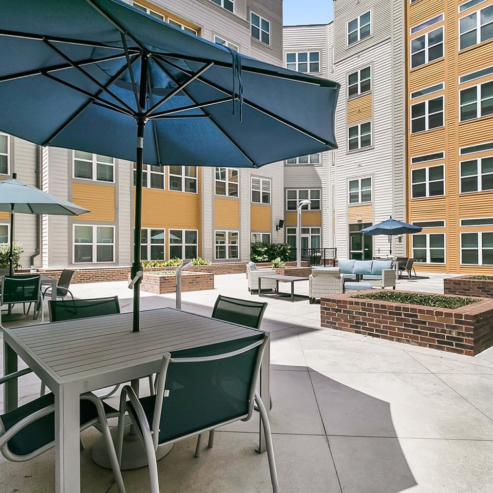 Courtyard-03-930-NoMo