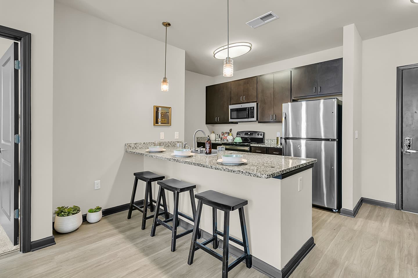 Kitchen-01-930-NoMo
