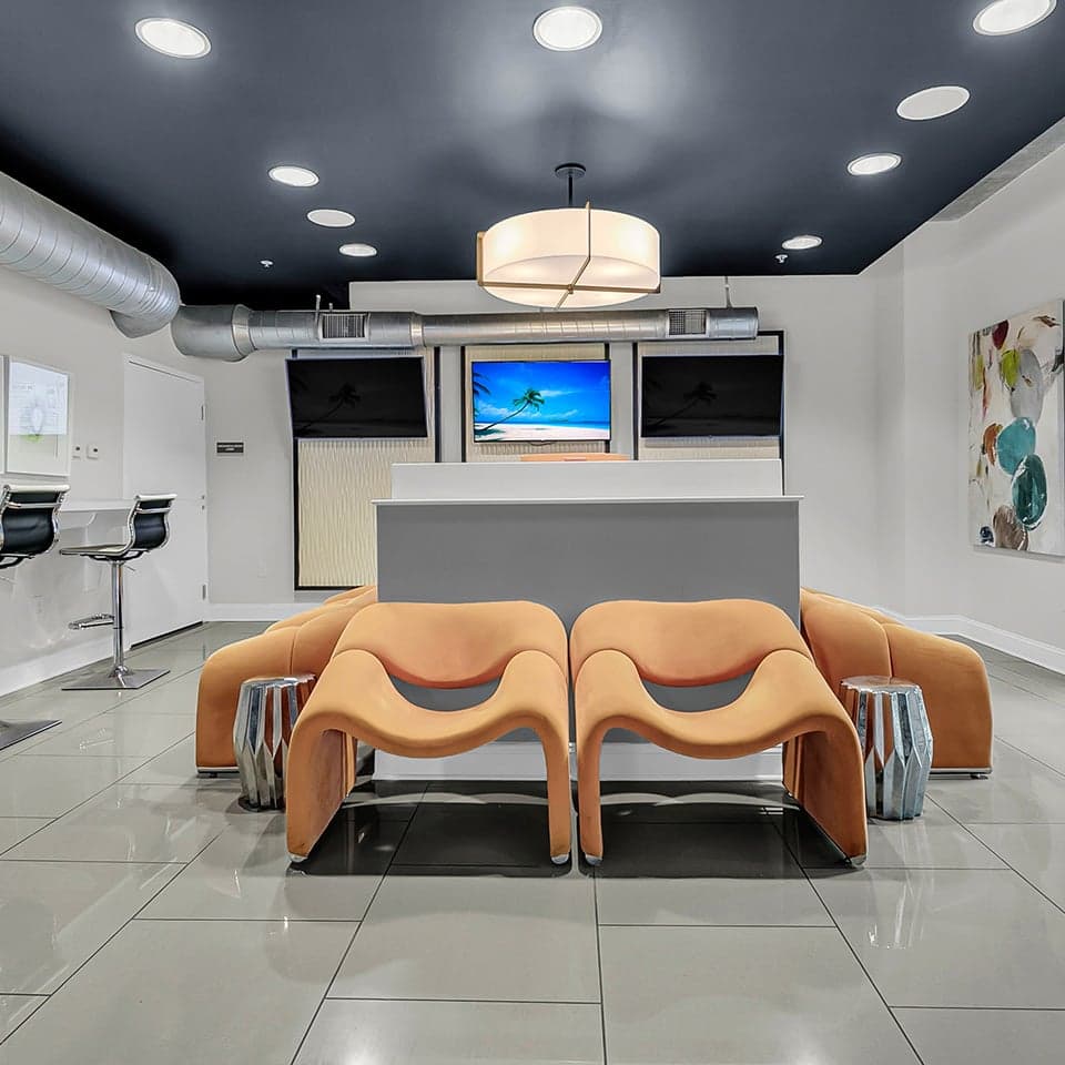 Lobby-01-930-NoMo